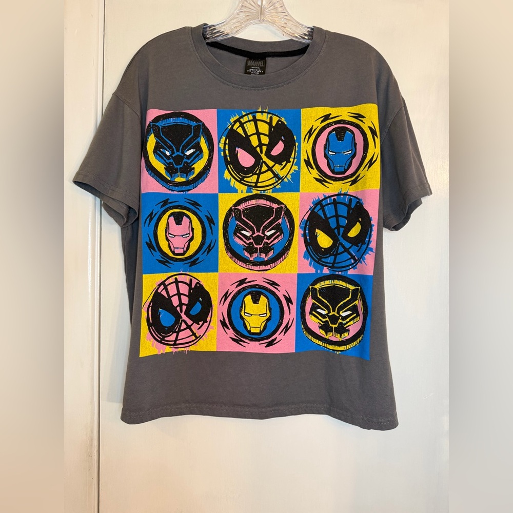 Gray Marvel Juniors Graphic Tee – Black Panther, Spider-Man & Iron Man – Size L